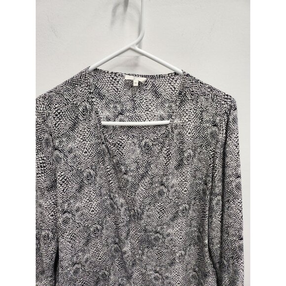 Joie Womens Silk Blouse Top Medium Gray Snakeskin Print Long Sleeve V-Neck - Picture 6 of 7